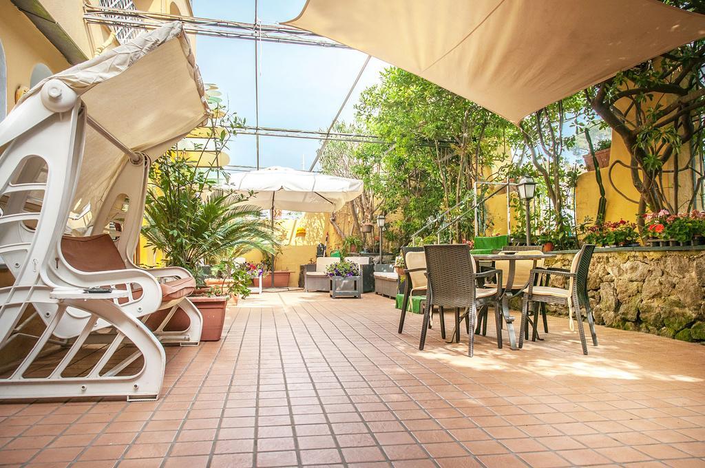 Hotel Annabelle Иския Екстериор снимка