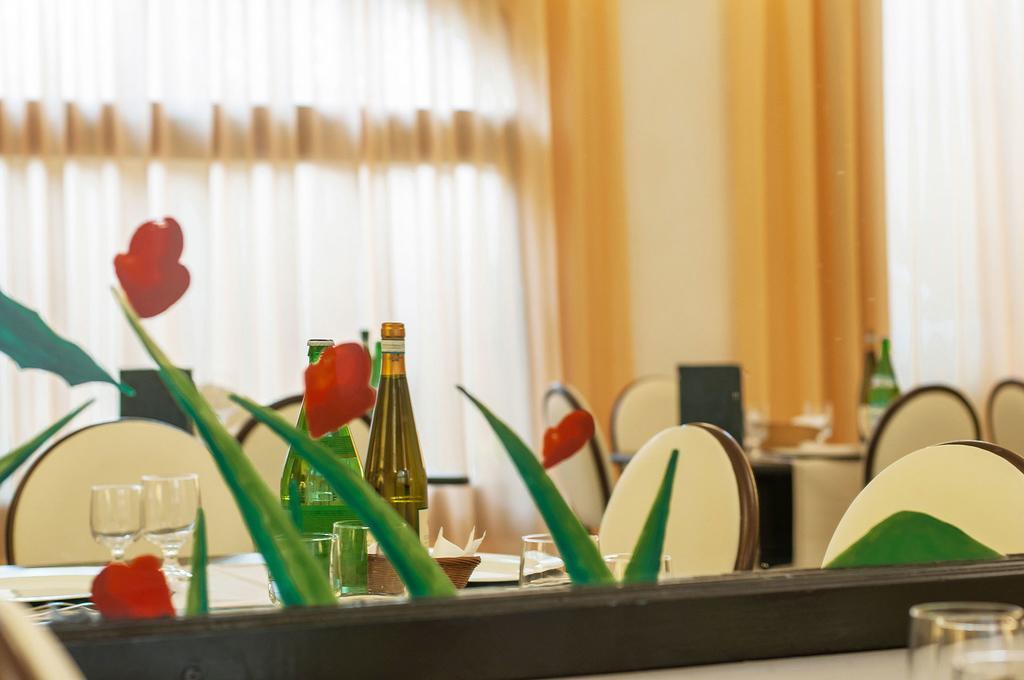 Hotel Annabelle Иския Екстериор снимка