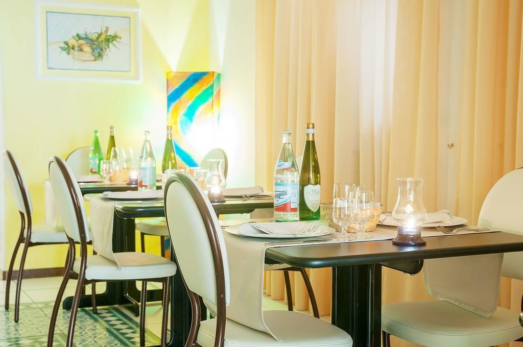 Hotel Annabelle Иския Екстериор снимка