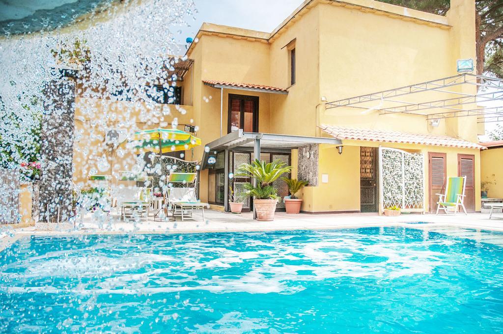 Hotel Annabelle Иския Екстериор снимка