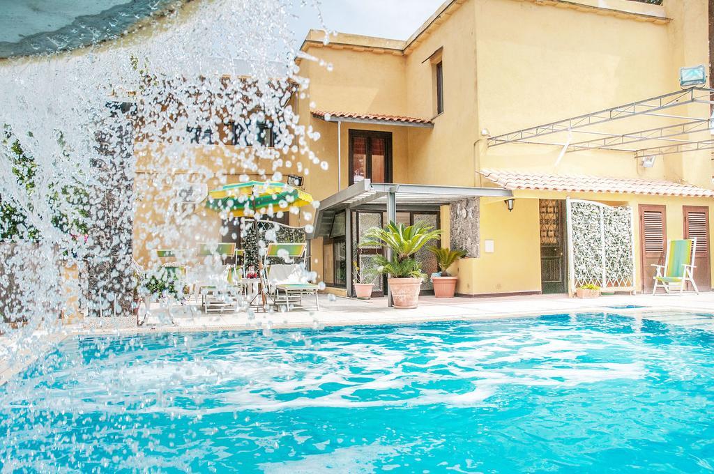 Hotel Annabelle Иския Екстериор снимка