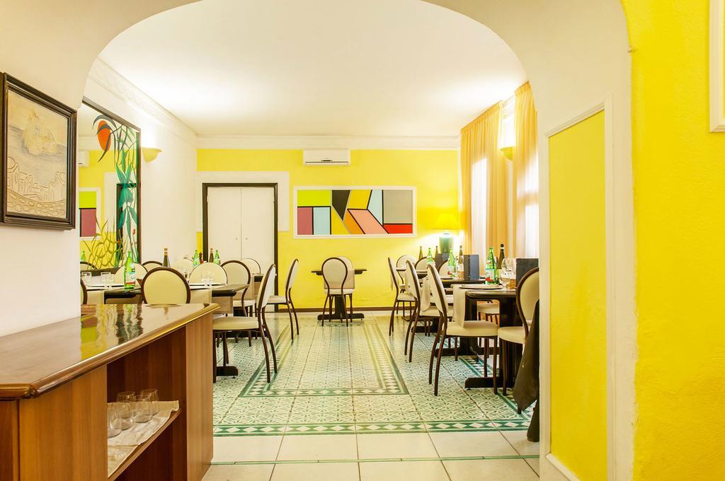 Hotel Annabelle Иския Екстериор снимка