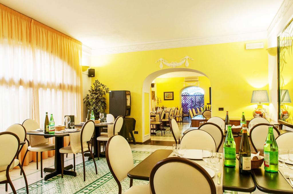 Hotel Annabelle Иския Екстериор снимка