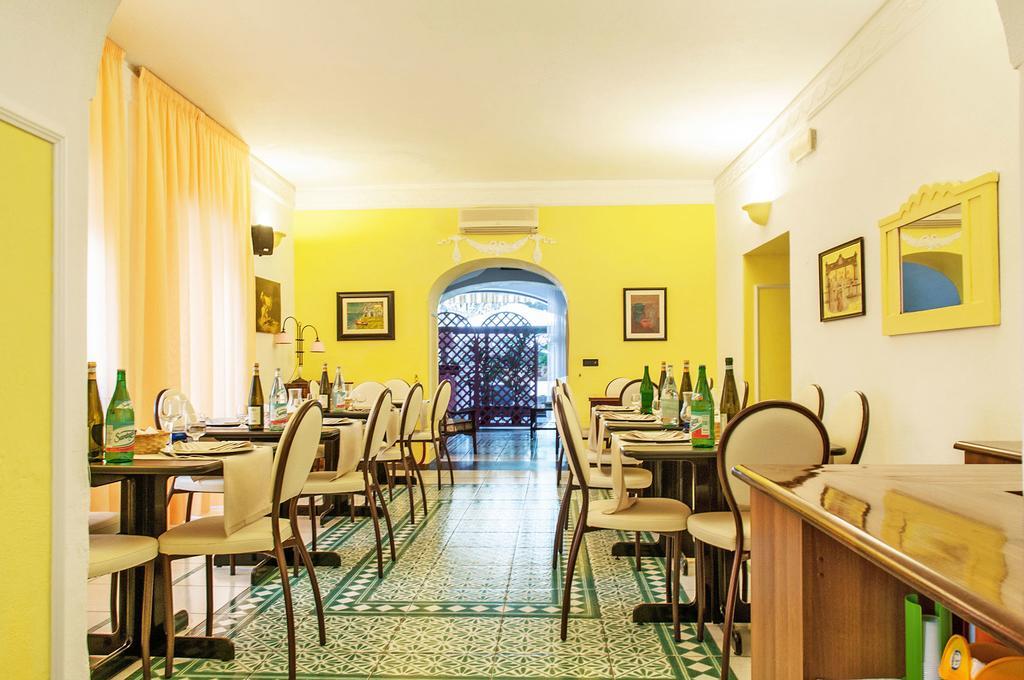 Hotel Annabelle Иския Екстериор снимка