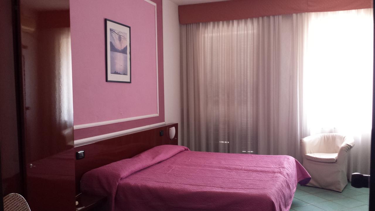 Hotel Annabelle Иския Екстериор снимка