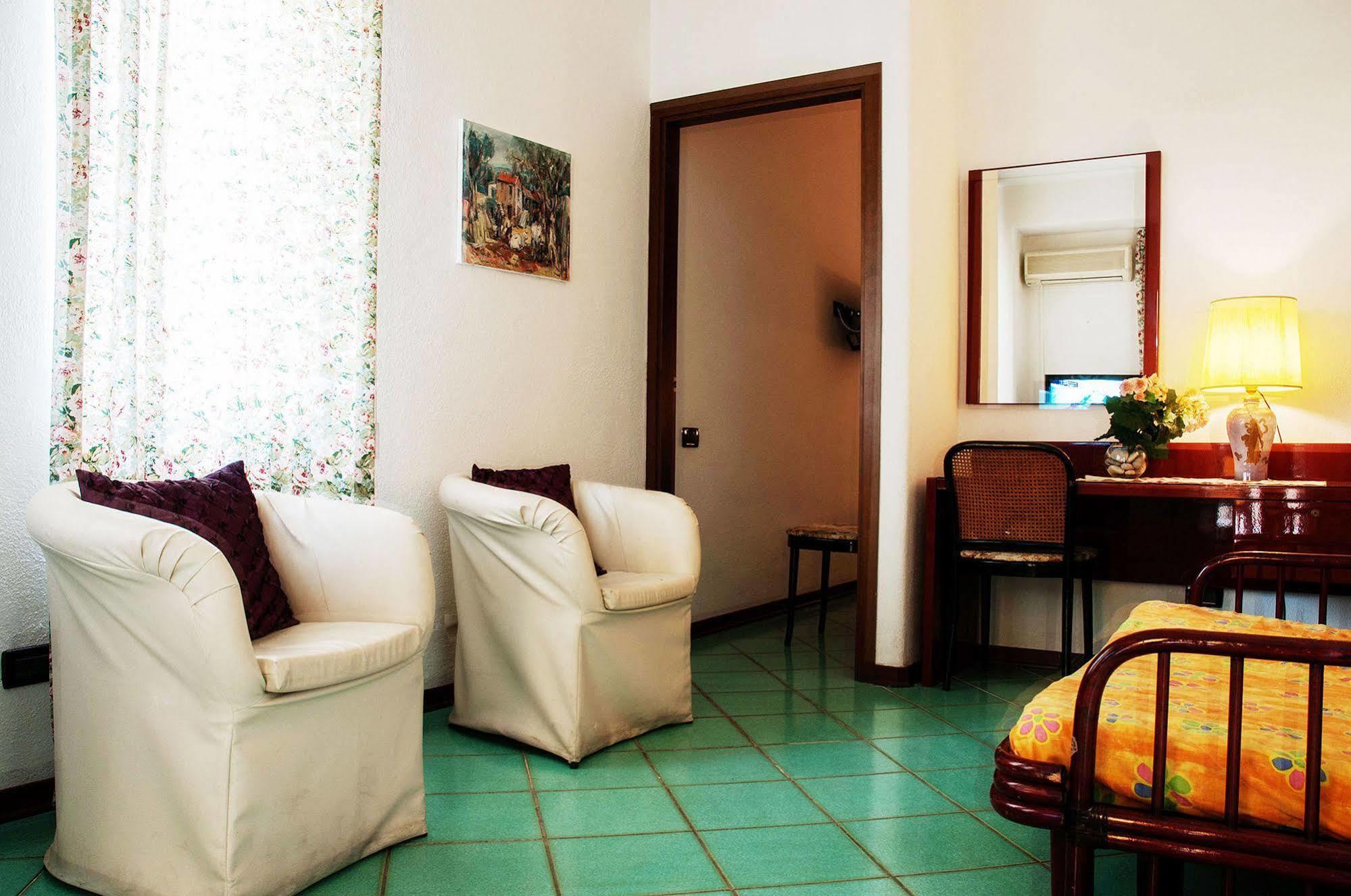 Hotel Annabelle Иския Екстериор снимка