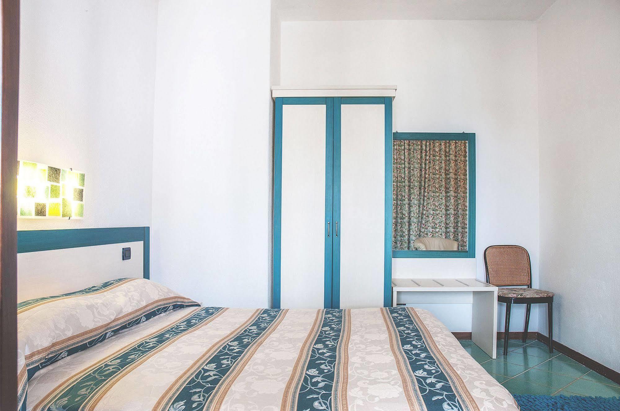 Hotel Annabelle Иския Екстериор снимка