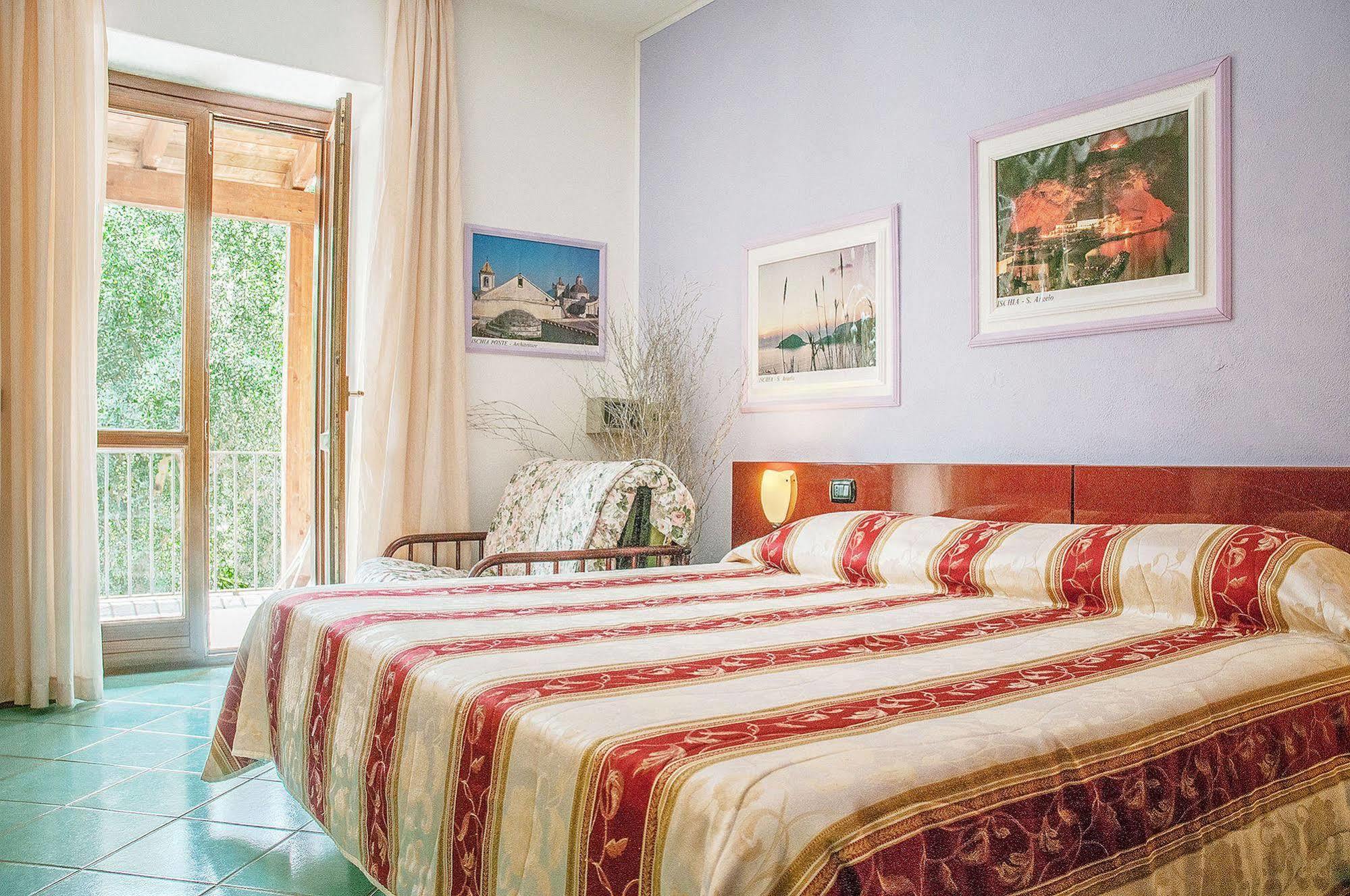 Hotel Annabelle Иския Екстериор снимка