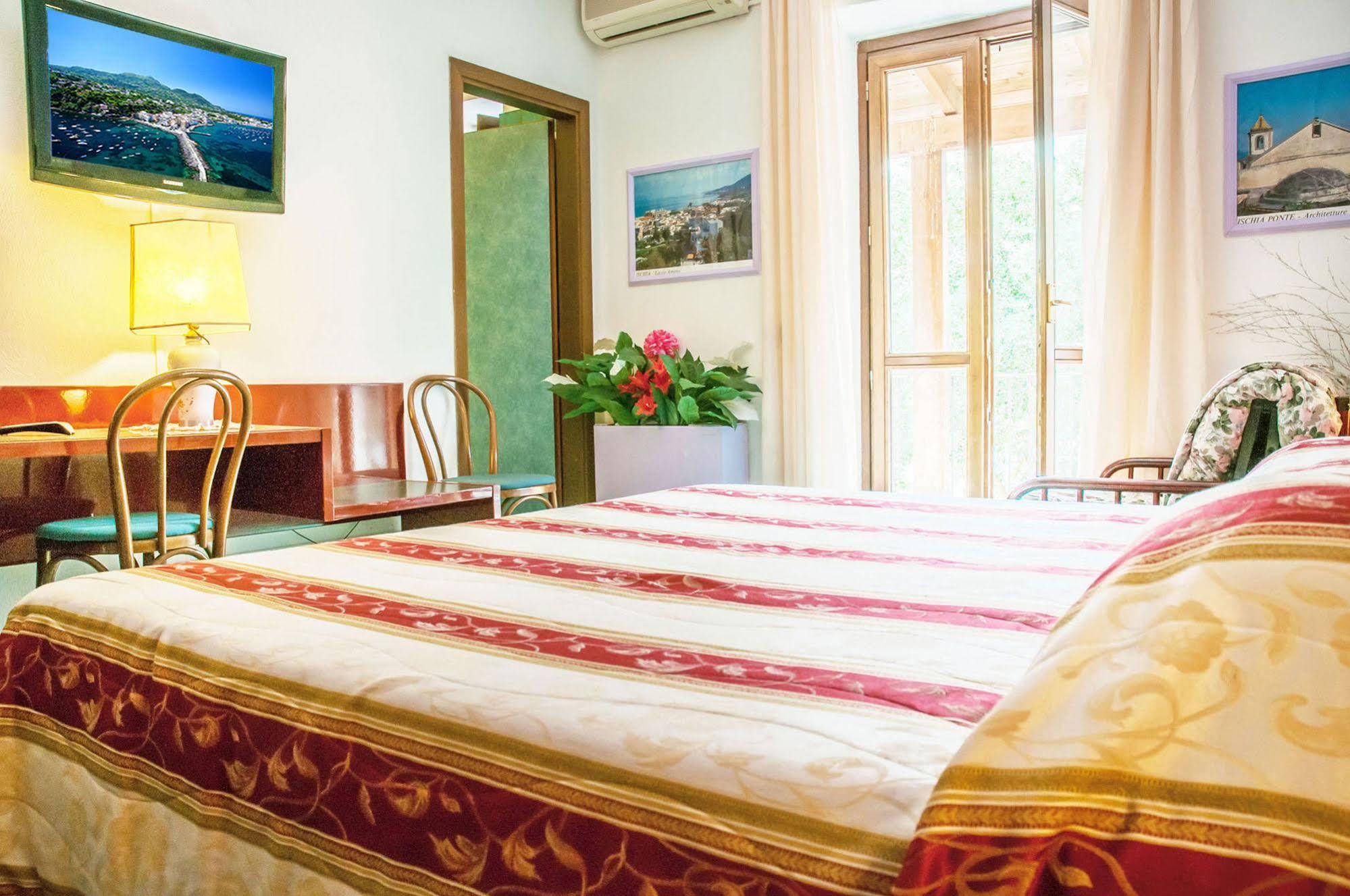 Hotel Annabelle Иския Екстериор снимка