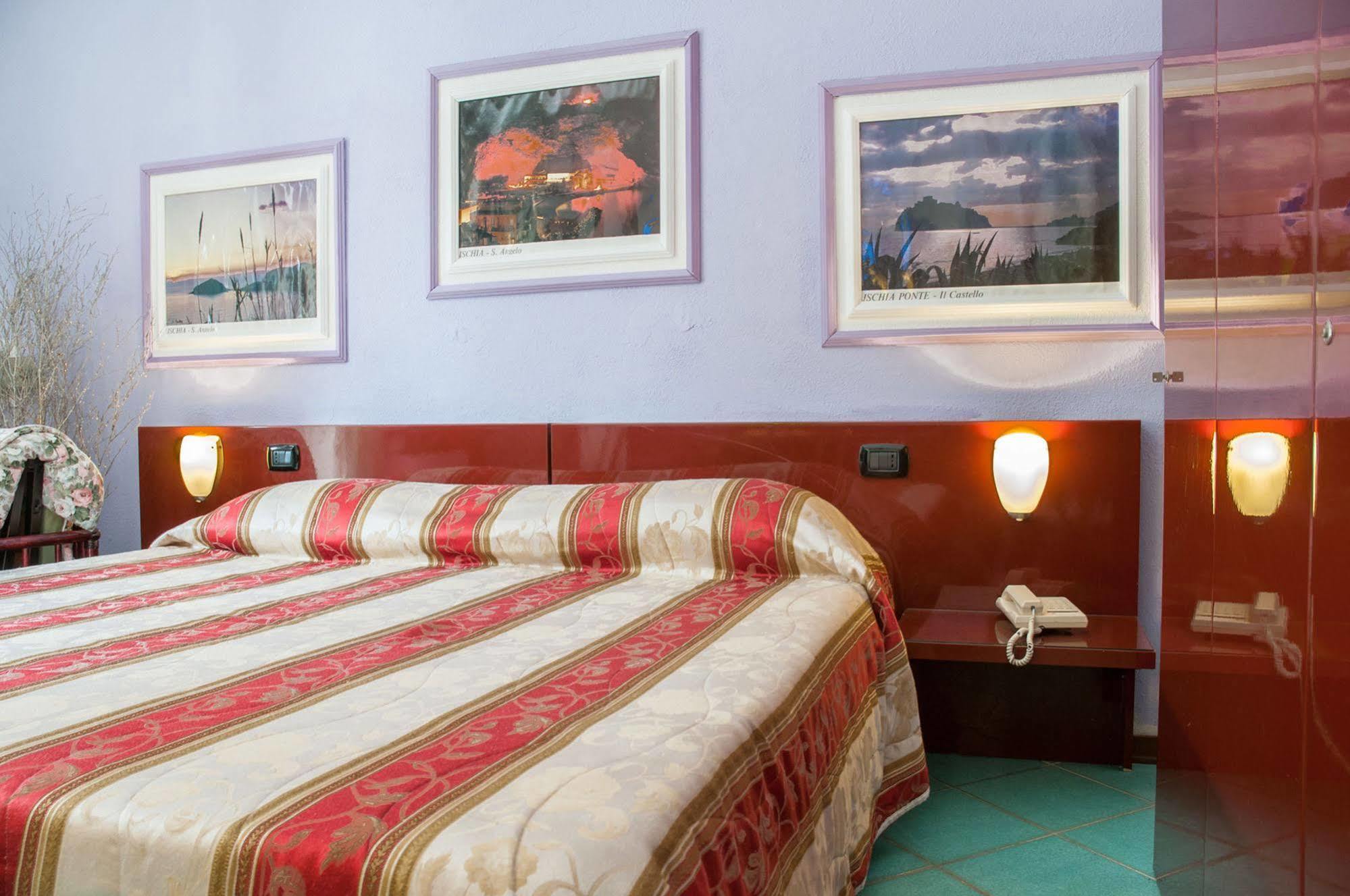 Hotel Annabelle Иския Екстериор снимка