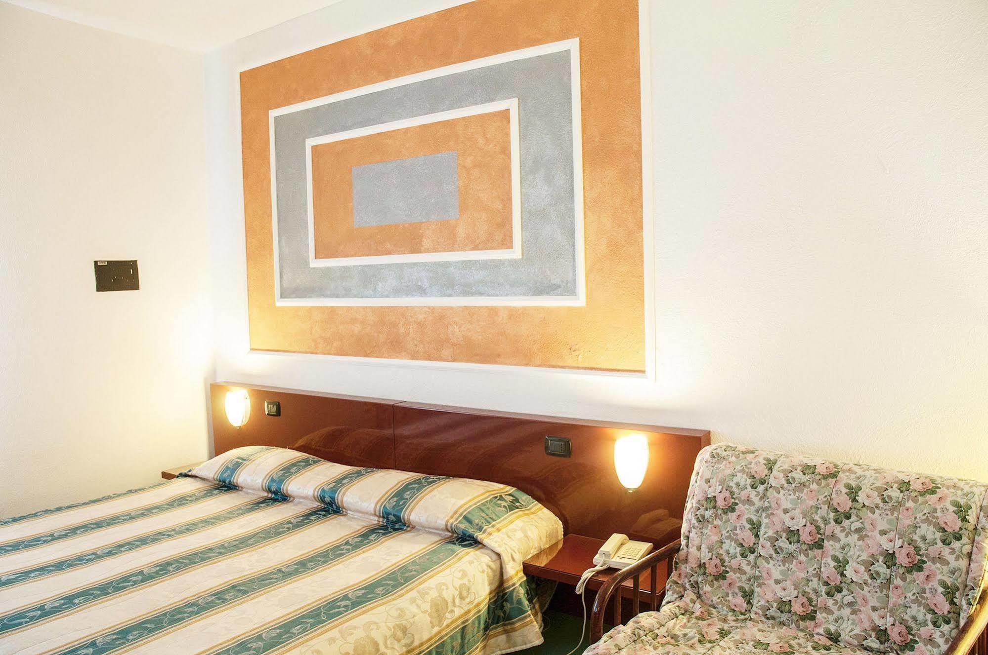 Hotel Annabelle Иския Екстериор снимка